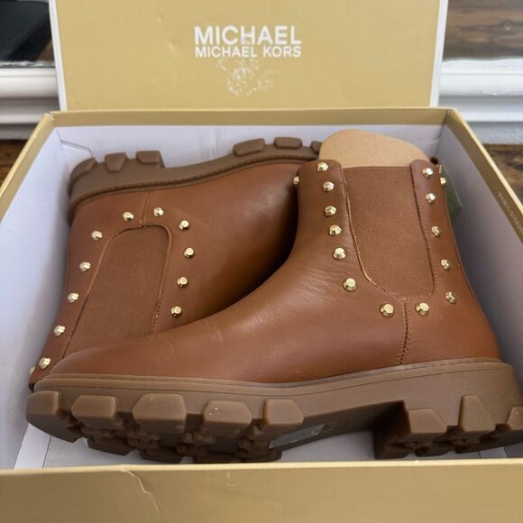 Michael Kors Ridley Astor Stud Leather Boots Size 7.5 New in box - Picture 4 of 15